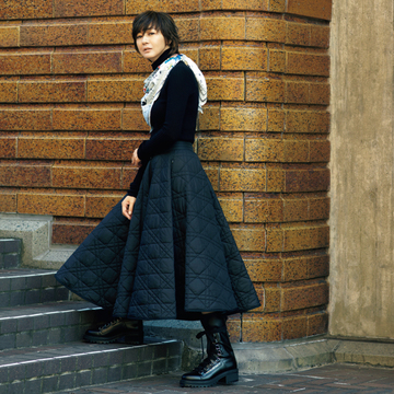 エレガントであること。ディオールのスカーフ【富岡佳子の「名品が私に教えてくれること。」vol.23】