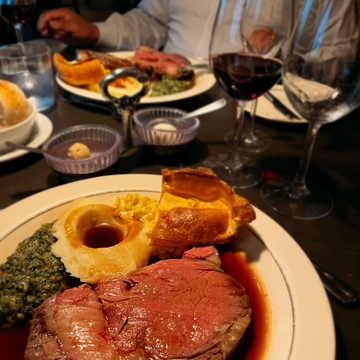 結婚記念日のカジュアル・ディナー。肉々しく【ロウリーズ・ザ・プライムリブ 赤坂】