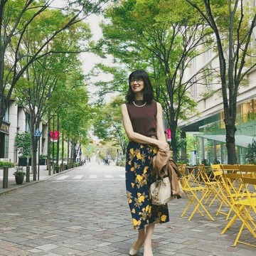 華がある花柄スカート