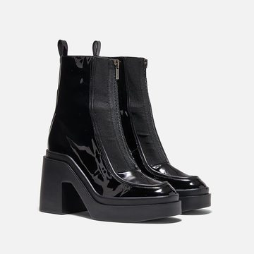 スタイルアップも着回しも！ 「クレジュリー」の伊勢丹ポップアップストアで手に入れたい、秋の新作靴3選