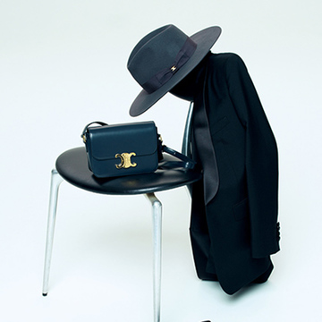 洗練と上質さが漂う「セリーヌのブラックジャケット」で新しい自分になる