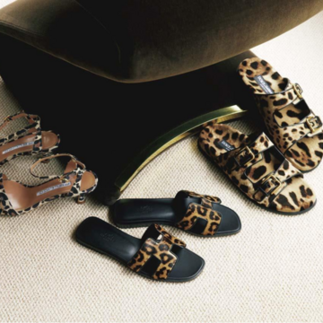 レオパード柄初心者から上級者まで！夏のおしゃれを盛り上げる華やかなレオパード柄サンダル3選