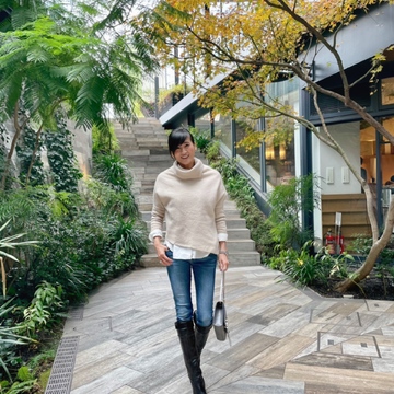 チェーンバッグ×ロングブーツ