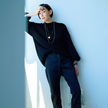 ブーツなら足先にボリュームが出てスタイルがよく見える【男前な黒ショートブーツ】