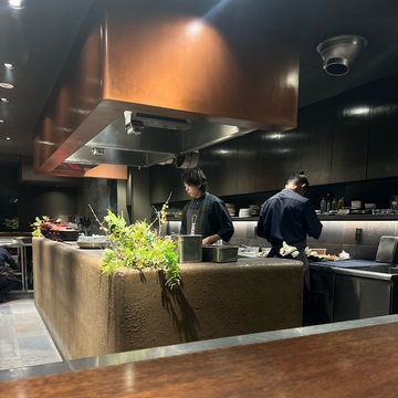 ミシュラン二つ星同士のコラボ店へ‼︎