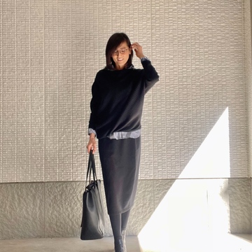 ドルマンニットのレイヤードコーデ