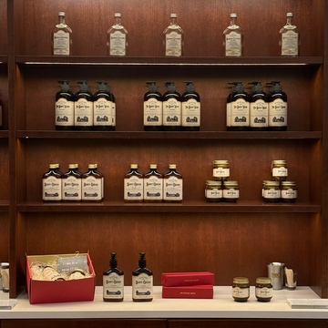 愛用中のヘアバームとスキンケアラインは至福のアイテムたち！