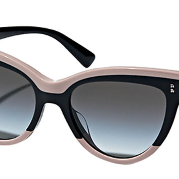 リフトアップしてエレガントな雰囲気「ソフトキャットアイ＆フォックス」【“難を隠して、華隠さず”のアラフィーサングラス】