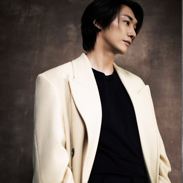 【キム・ヨングァンインタビュー・前編】愛と孤独を漂わせる男「人から受けた傷は人によって癒される」