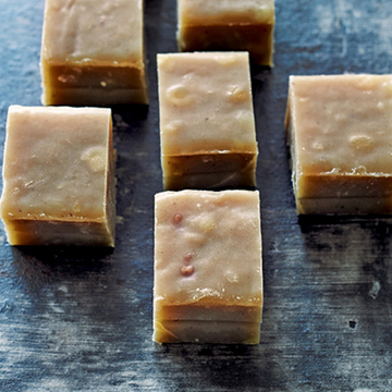 純粋な味わいにリピーターも多数　マロンハウス甲斐果樹園「栗きんとん 栗九里」