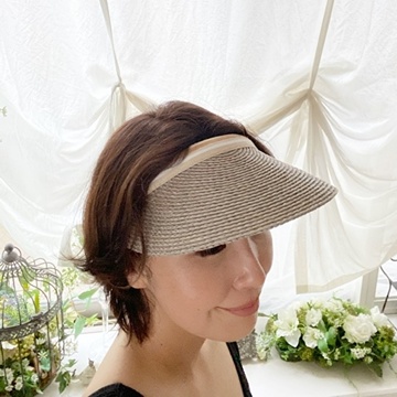 ヘレンカミンスキーのサンバイザー