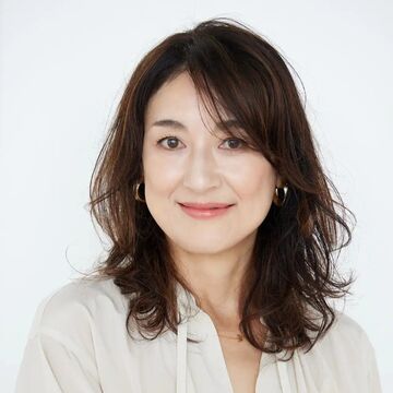 ふんわり感で印象アップ！50代のための「セミロング＆ロングヘア」25選