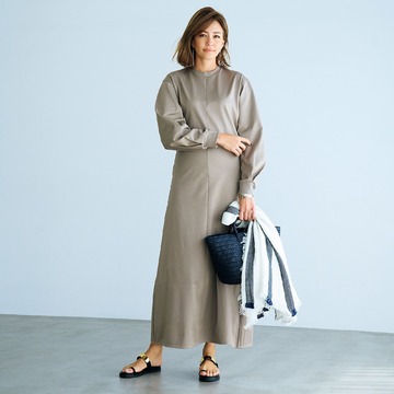 初秋に取り入れたいグレージュで別注！「CINOH×éclat」コットンジャージードレス