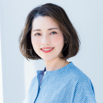 こめかみの“短い毛束”で、ふんわり前髪のボブヘアにチェンジ！【50代髪型・ヘアスタイル】