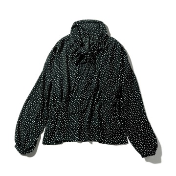 今こそ着たい優秀アイテム「E by éclat」の万能トップス