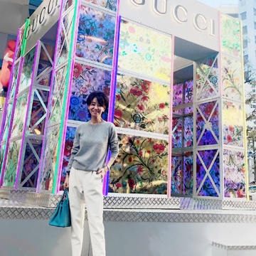 ユニクロ発・スゥエット風カシミアセーター