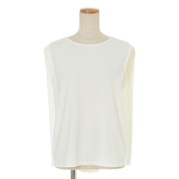 薄着の季節こそ頼れるアイテムを！【すっきり着やせスタイルアップ服】