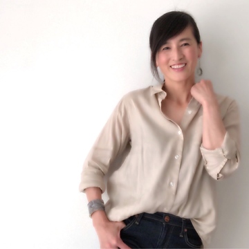 夏のリネン混シャツ