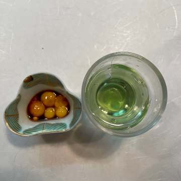 妙齢女子、初めてのお料理に舌鼓を打つ。