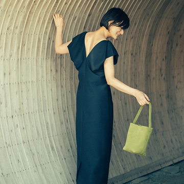 【最旬ブランドの新作バッグ】「ザ・ロウ」の品格トートは春新色を選んで