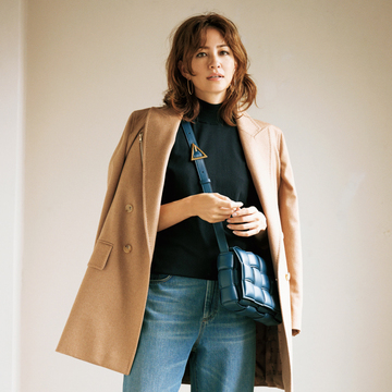 【大人の辛口ベージュコーデ】キャメルジャケットを羽織ればいつものデニムスタイルが見違える！ 