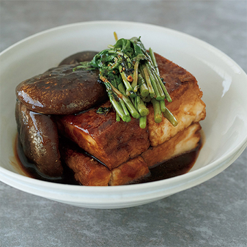 黒酢でさっぱり上品な味に！「厚揚げとしいたけの煮物」【ウー・ウェンさんのからだ想いの家中華】