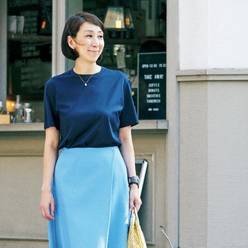 ブライトカラーで即あか抜ける！夏らしさ満点のきれい色×Tシャツスタイル【おしゃれな人は今、Tシャツに何合わせてる？】