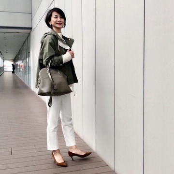 軽やかブルゾンで春へシフト