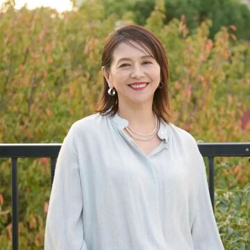 小泉今日子さんのドラマ衣装やインタビュー photo gallery