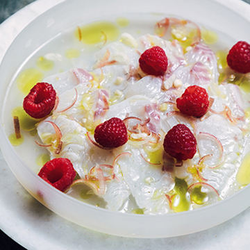 簡単レシピ「鯛とフランボワーズのセヴィーチェ」＆「ブッラータチーズとトレヴィス」【冷水希三子さんのご褒美つまみ】