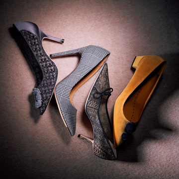 柔らかな女性らしさを演出する“優雅な素材感”がパンプス選びのコツ【この秋履きたい女優靴】