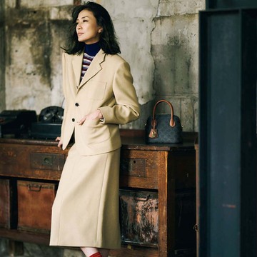 【セリーヌの秋冬ニットコーデ】クラシカルな雰囲気に「ボーダー柄ニット」で遊び心をプラス