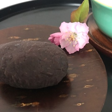 《ぼたもち》と《おはぎ》