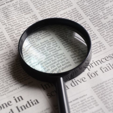 老眼が進行したら見直したい。50代からの遠近両用眼鏡やコンタクトを選ぶポイントは？【50代の不調に克つ！老眼初期の原因と対策編 #2】