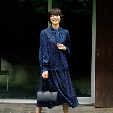 【“マッキントッシュ ロンドン”でおしゃれを更新】涼やかに、上品に。ほんのりと秋を香らせて