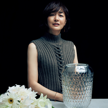 【富岡佳子「おしゃれの冒険の旅」vol.21】影まで美しい「サンルイ」のガラスの花器