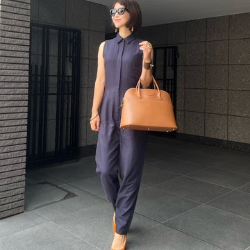 秋を始めるネイビー2コーデ