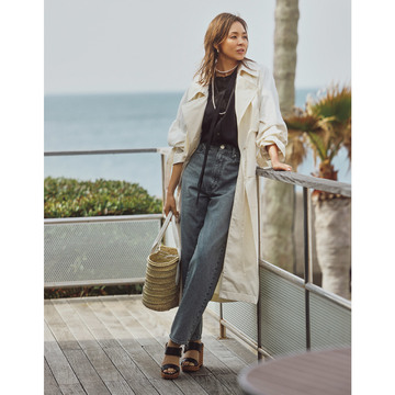 色落ちデニムは甘めアイテムとのミックスコーデであかぬける！最低気温21℃｜7/8(土)【50代の毎日コーデ】