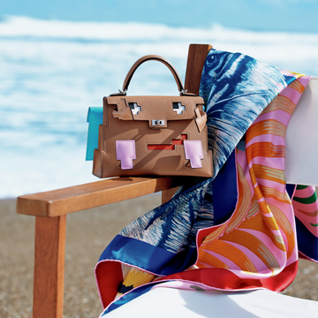 遊び心あふれる新作「ケリー」、レマンエルメスのネイル、チアフルなサンダルで初夏を呼び込む【富岡佳子 エルメスと踊る、おしゃれの遊び心】