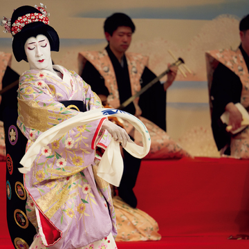 「なぜ今、尾上右近を観るべきなのか」演劇評論家・渡辺 保が語る！