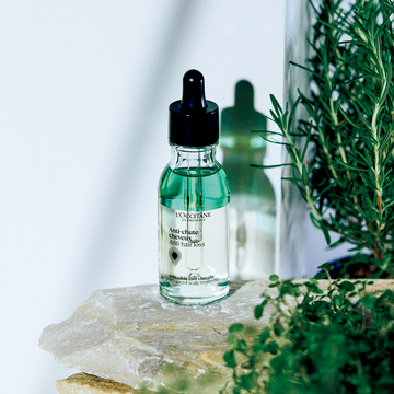 【今と未来のいきいき印象は、「髪」から育てる】ロクシタンの薬用育毛美容液で“楽しい”育毛ケアを始めよう