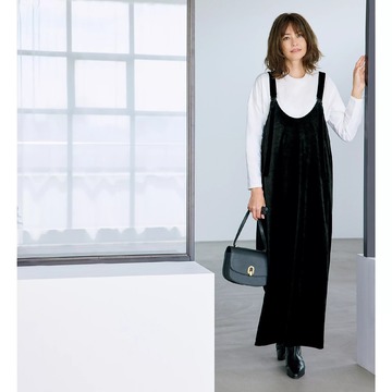 スタイリスト徳原文子さんが提案！「SACRA」のベロアジャンパースカートで大人のスイートスタイル