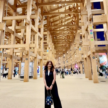 夜の大阪・関西万博でも疲れ知らず♡ エアマックスココが優秀すぎた！