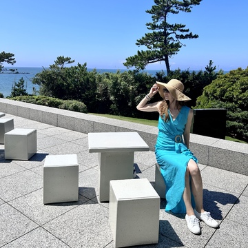 ZARAエメラルドブルーのワンピで逗子へ