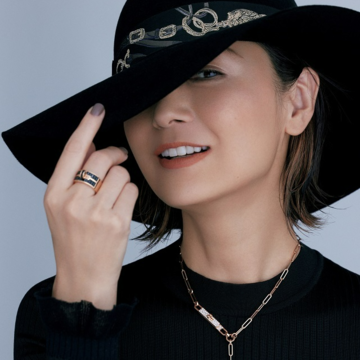 【富岡佳子がまとうエルメスの「ケリーモルフォーズ」】ダイヤの白とスピネルの黒が大人をシックに彩る