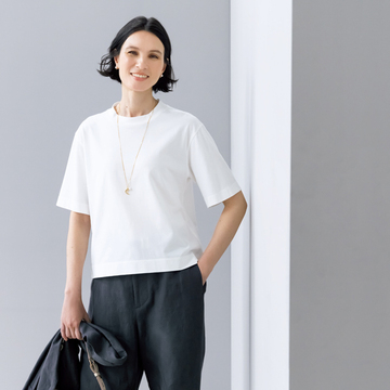 【50代、Tシャツの最適解】すっきり見えのためチェックすべきは「首」と「肩」まわり！