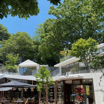 【フランスを旅しているような⁉︎】6/2新オープン 中庭の美しい「ロワゾー・ドゥ・フランス」