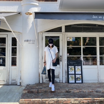 ビッグシルエットのシャツで楽ちんコーデ