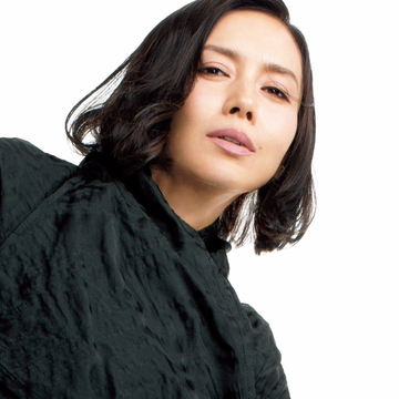 【中谷美紀】スペシャルインタビュー「日常と非日常を自然につなぐドレスアップスタイルが理想」