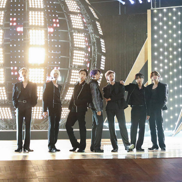 【エクラBTS部～憧れの「ワルツ」へGOGO！①】BTSファンの３人で連載始めました！